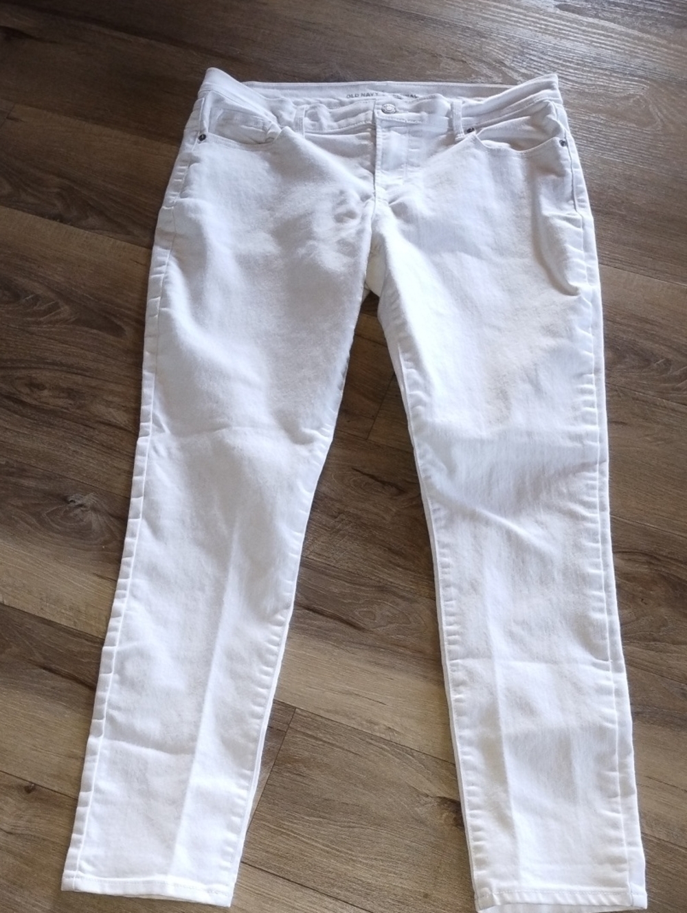 Old Navy Women's White Skinny Jeans - Stretch Slim Fit